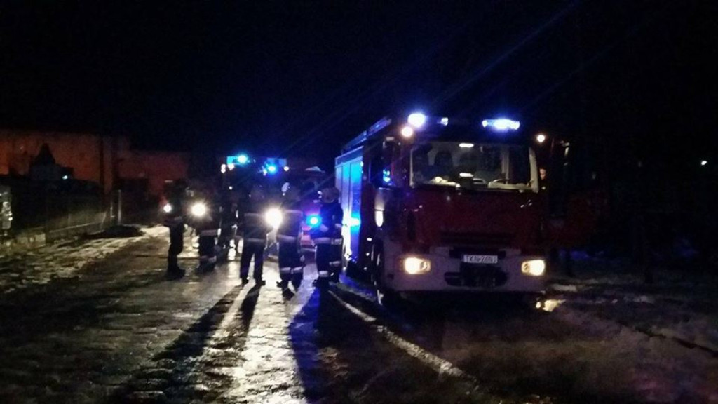 Duże zatrucie czadem w Fałkowie. Przyczyny są ustalane [zdjęcia]