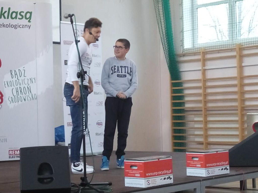 Zbierali z klasą i z gwiazdą w Pomykowie [zdjęcia]