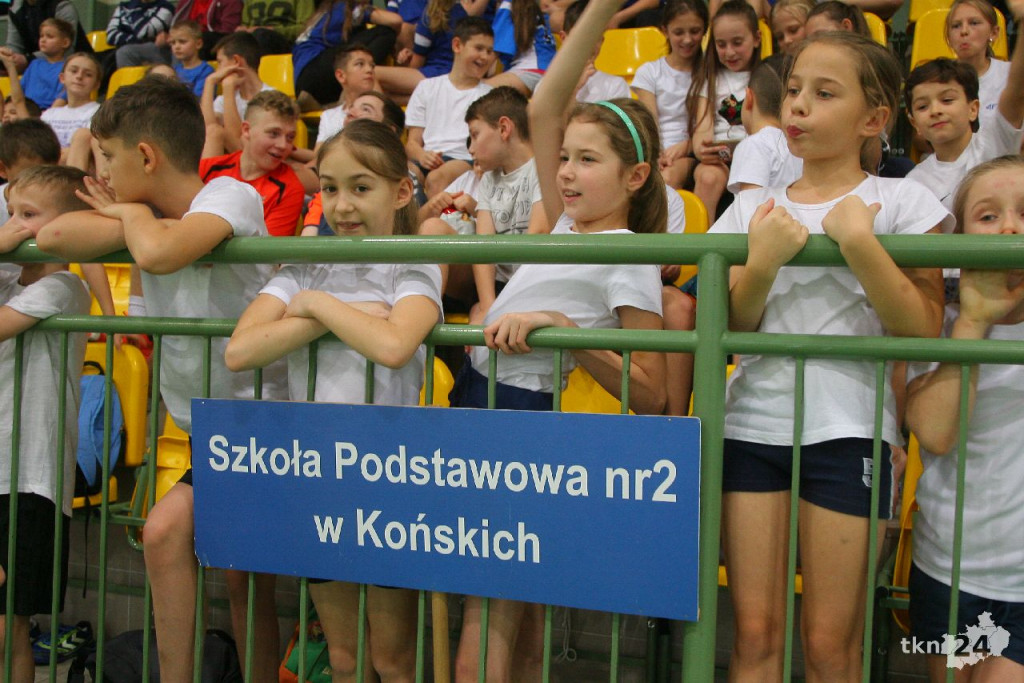 Stadnicka Wola wygrywa jubileuszowy Mikołajkowy Turniej Gier i Zabaw [wideo, zdjęcia]