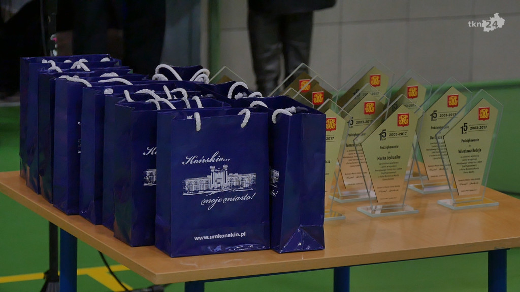 Stadnicka Wola wygrywa jubileuszowy Mikołajkowy Turniej Gier i Zabaw [wideo, zdjęcia]