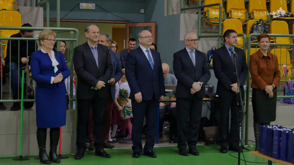 Stadnicka Wola wygrywa jubileuszowy Mikołajkowy Turniej Gier i Zabaw [wideo, zdjęcia]