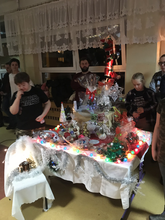 Udany Kiermasz Świąteczny w koneckiej dwójce [zdjęcia]
