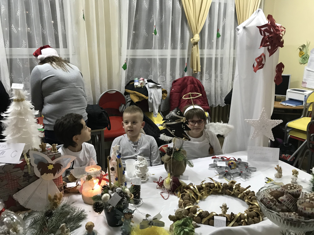 Udany Kiermasz Świąteczny w koneckiej dwójce [zdjęcia]