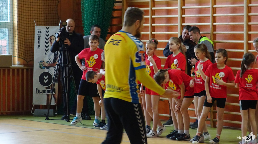 Radoszyce: Lekcja z gwiazdami piłki ręcznej [wideo, zdjęcia]