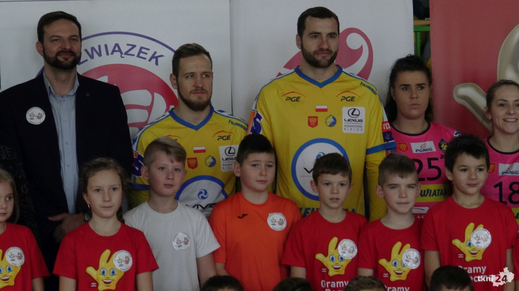 Radoszyce: Lekcja z gwiazdami piłki ręcznej [wideo, zdjęcia]