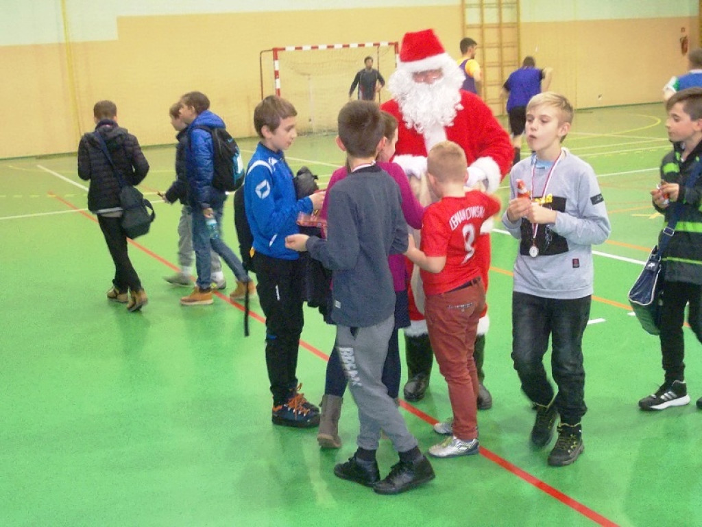 Mikołajkowy Turniej Futsalu 2017 za nami [zdjęcia]