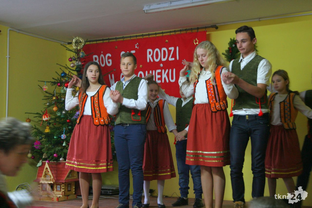 Wigilia dla samotnych z gminy Słupia (Konecka) [wideo, zdjęcia]