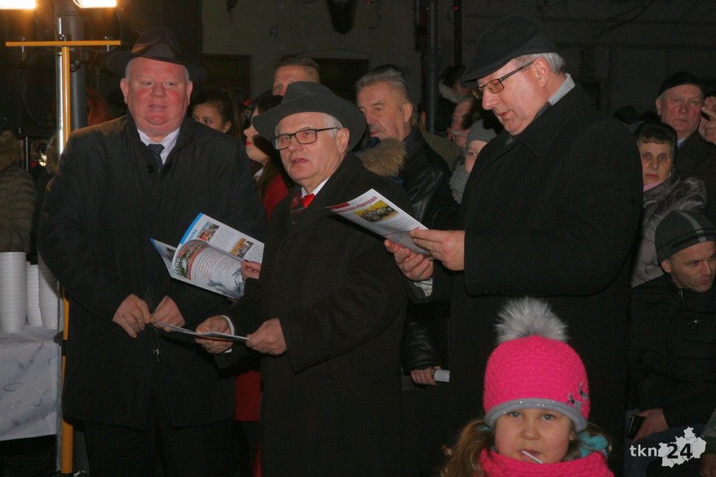 Radoszyce są już miastem! W Sylwestra świętowano odzyskanie praw [wideo, zdjęcia]