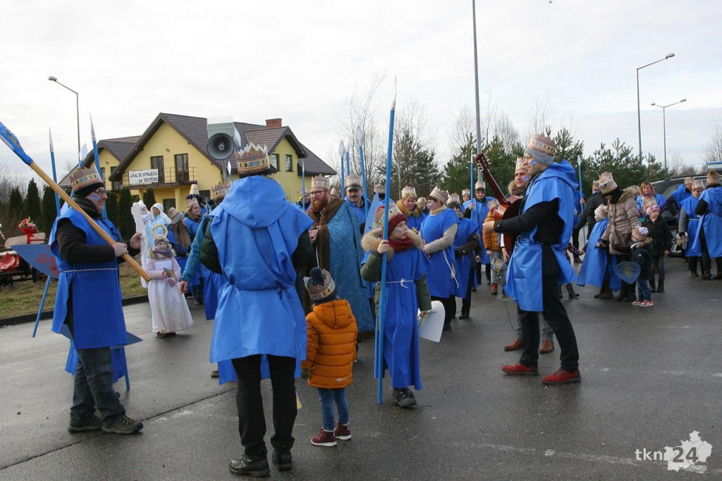 Relacja wideo: Orszak Trzech Króli 2018 w Końskich [wideo, zdjęcia]