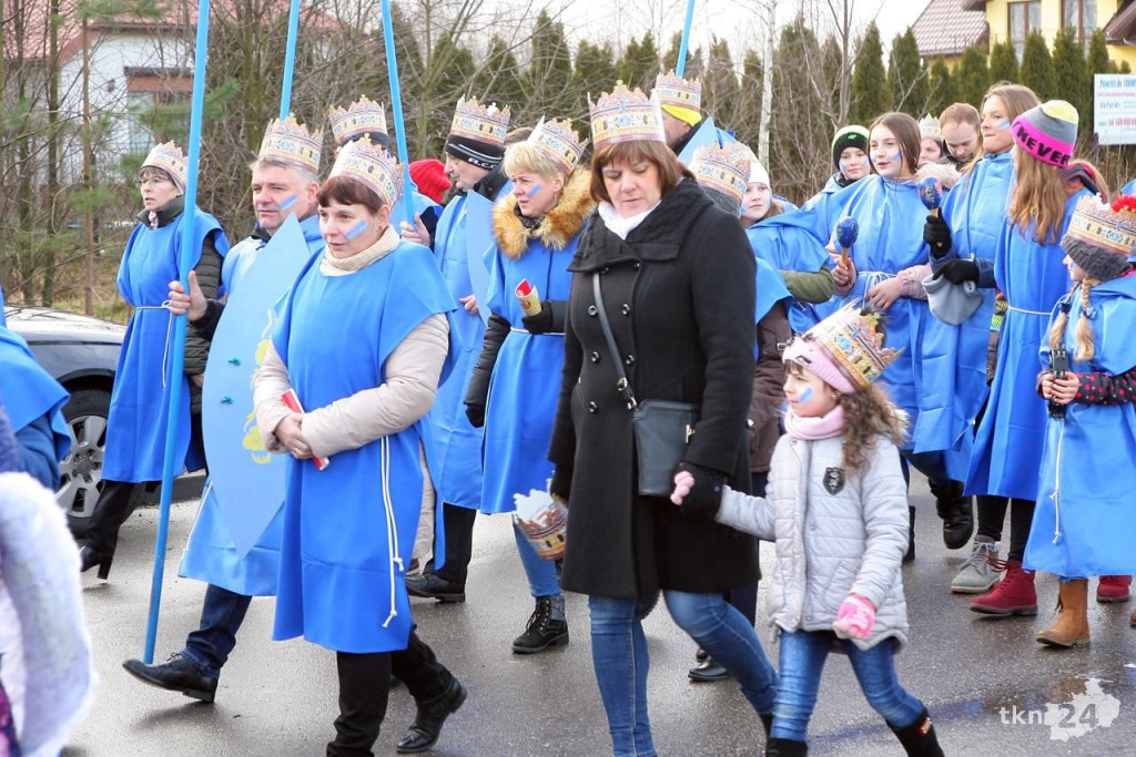 Relacja wideo: Orszak Trzech Króli 2018 w Końskich [wideo, zdjęcia]