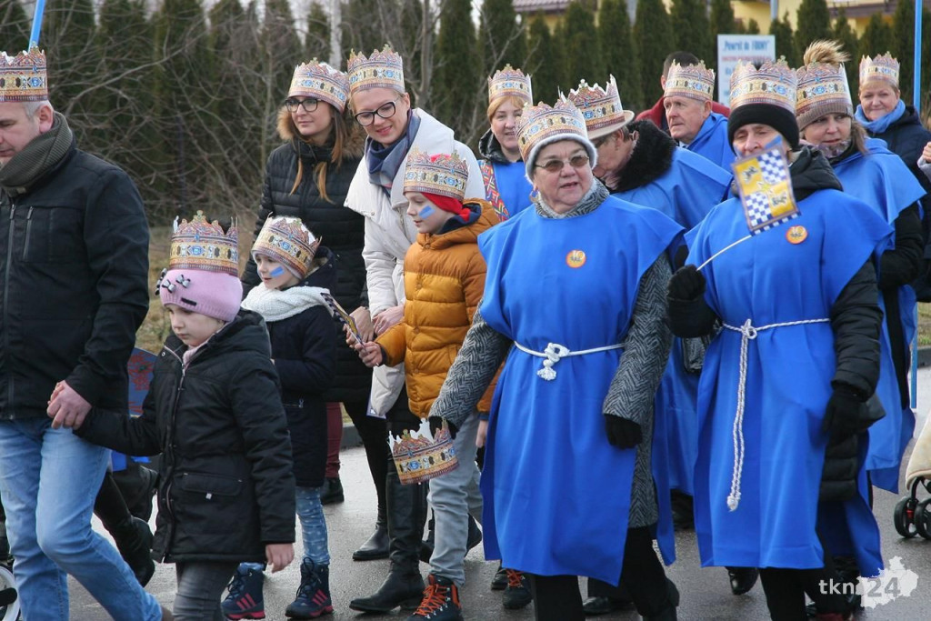 Relacja wideo: Orszak Trzech Króli 2018 w Końskich [wideo, zdjęcia]