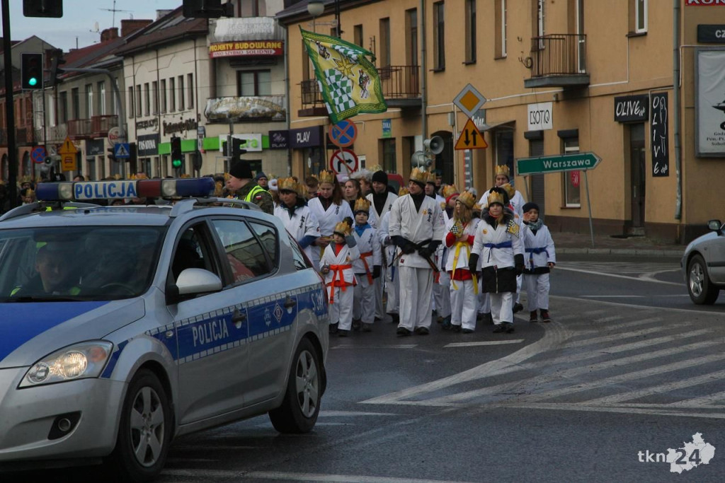 Relacja wideo: Orszak Trzech Króli 2018 w Końskich [wideo, zdjęcia]