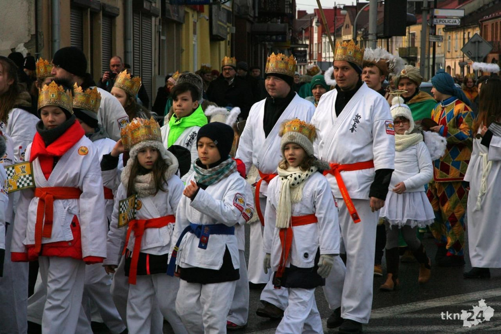 Relacja wideo: Orszak Trzech Króli 2018 w Końskich [wideo, zdjęcia]