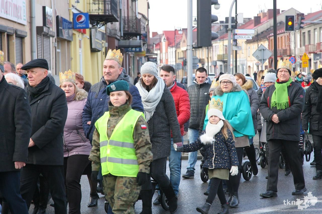 Relacja wideo: Orszak Trzech Króli 2018 w Końskich [wideo, zdjęcia]