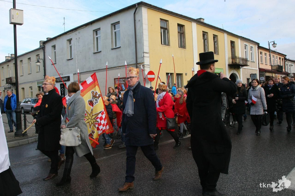 Relacja wideo: Orszak Trzech Króli 2018 w Końskich [wideo, zdjęcia]