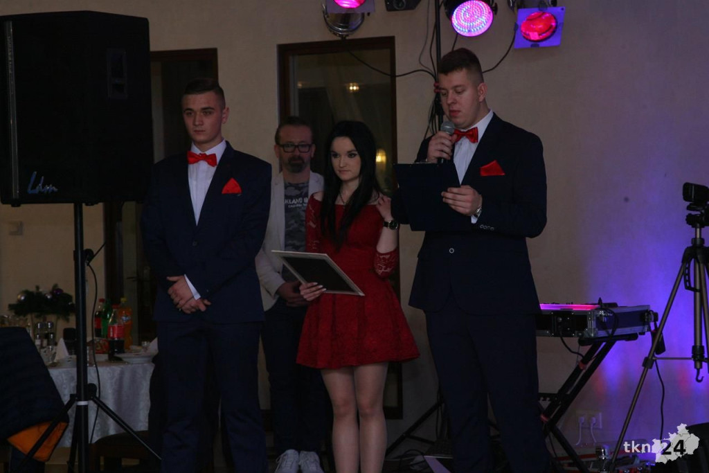 Relacja wideo: Studniówka 2018 ZSP 2 Końskie [wideo, zdjęcia]