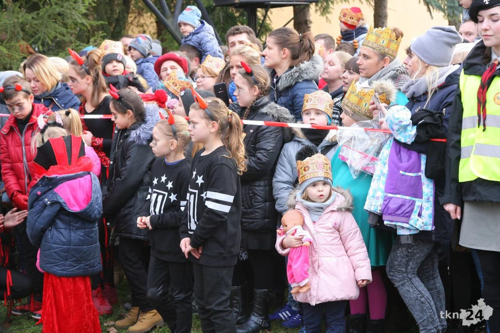 Relacja wideo: Orszak Trzech Króli 2018 w Końskich [wideo, zdjęcia]