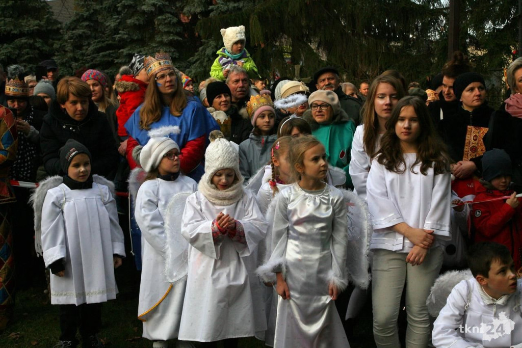 Relacja wideo: Orszak Trzech Króli 2018 w Końskich [wideo, zdjęcia]