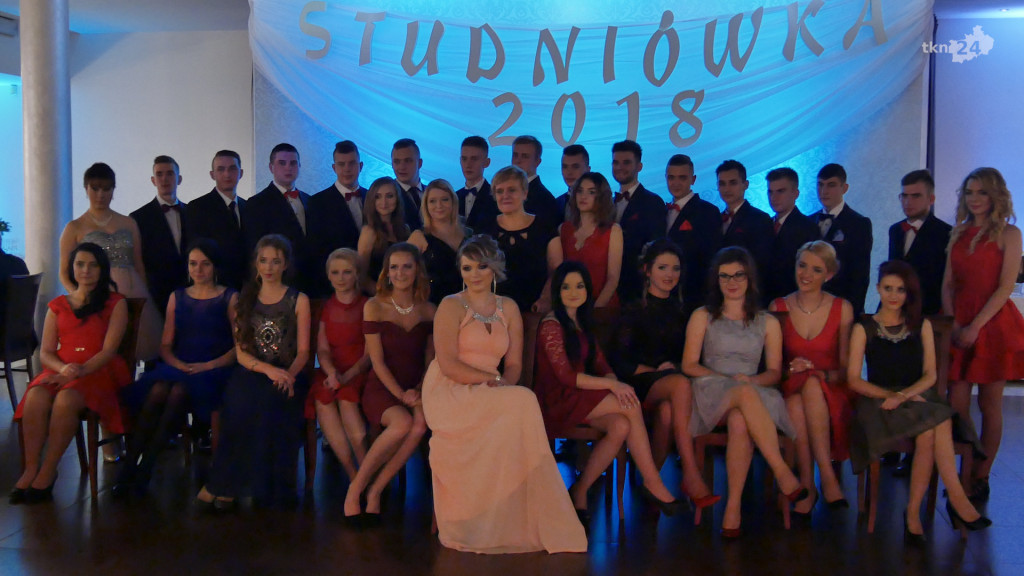 Relacja wideo: Studniówka 2018 ZSP 2 Końskie [wideo, zdjęcia]