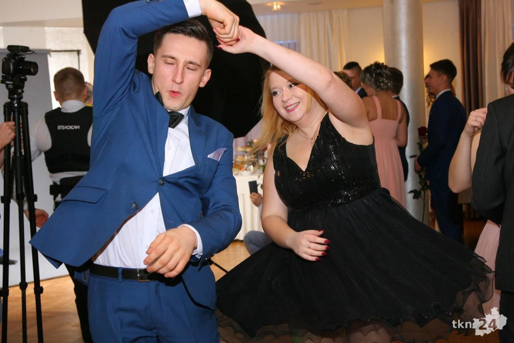 Relacja wideo: Studniówka 2018 ZSP 2 Końskie [wideo, zdjęcia]