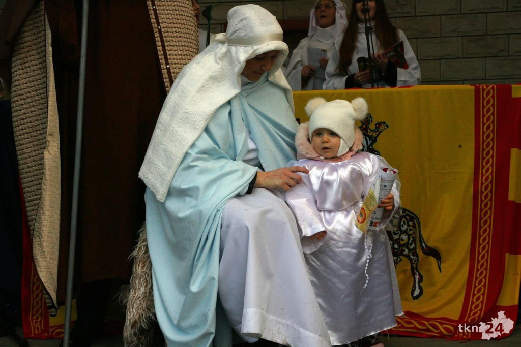 Relacja wideo: Orszak Trzech Króli 2018 w Końskich [wideo, zdjęcia]
