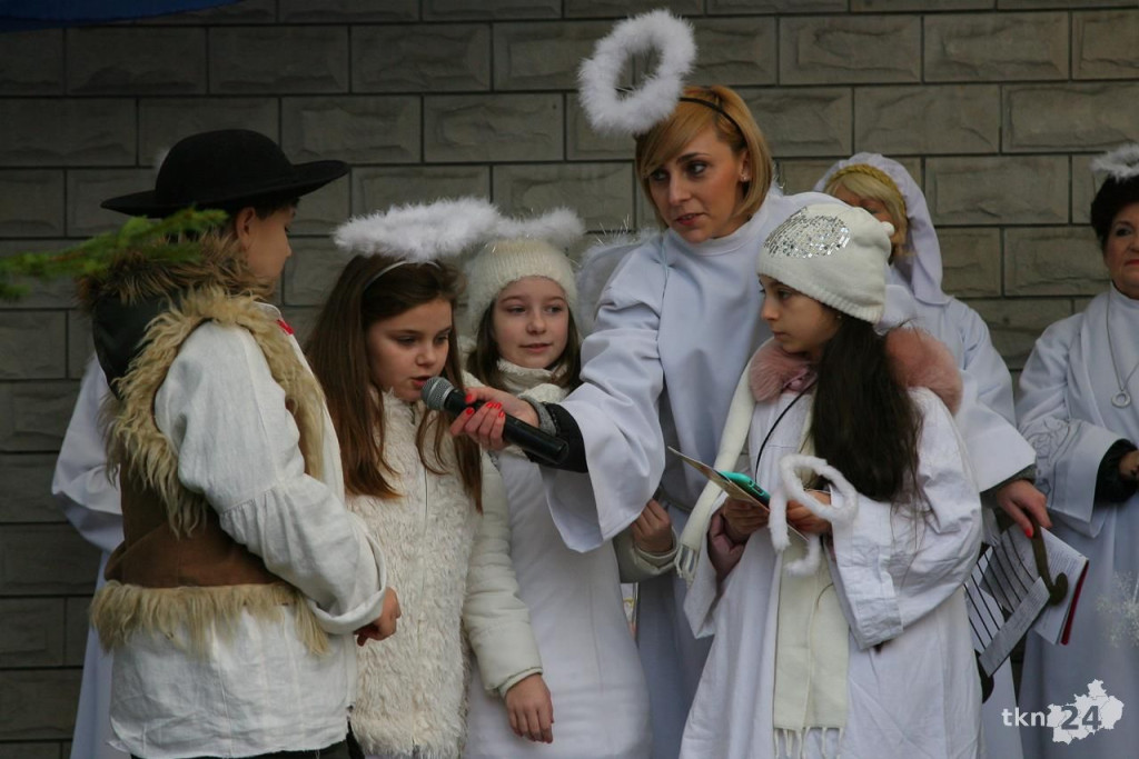 Relacja wideo: Orszak Trzech Króli 2018 w Końskich [wideo, zdjęcia]