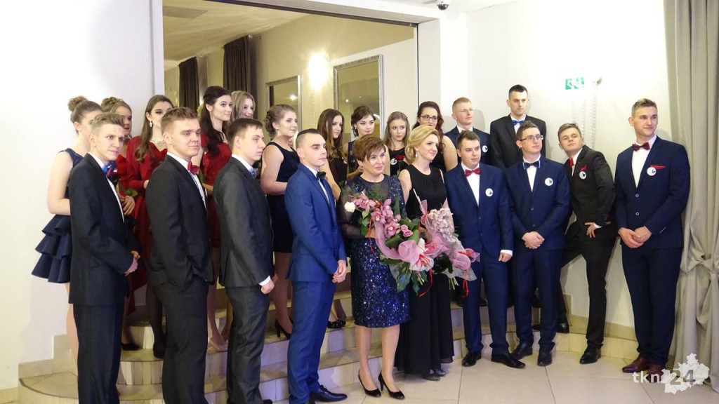 Relacja wideo: Studniówka 2018 stąporkowskiej Górki