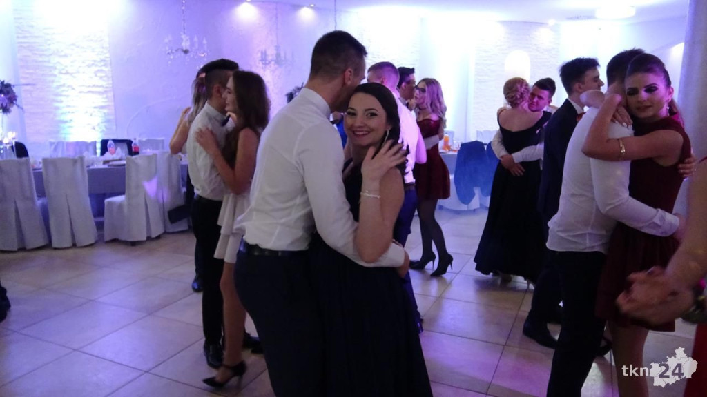 Relacja wideo: Studniówka 2018 stąporkowskiej Górki