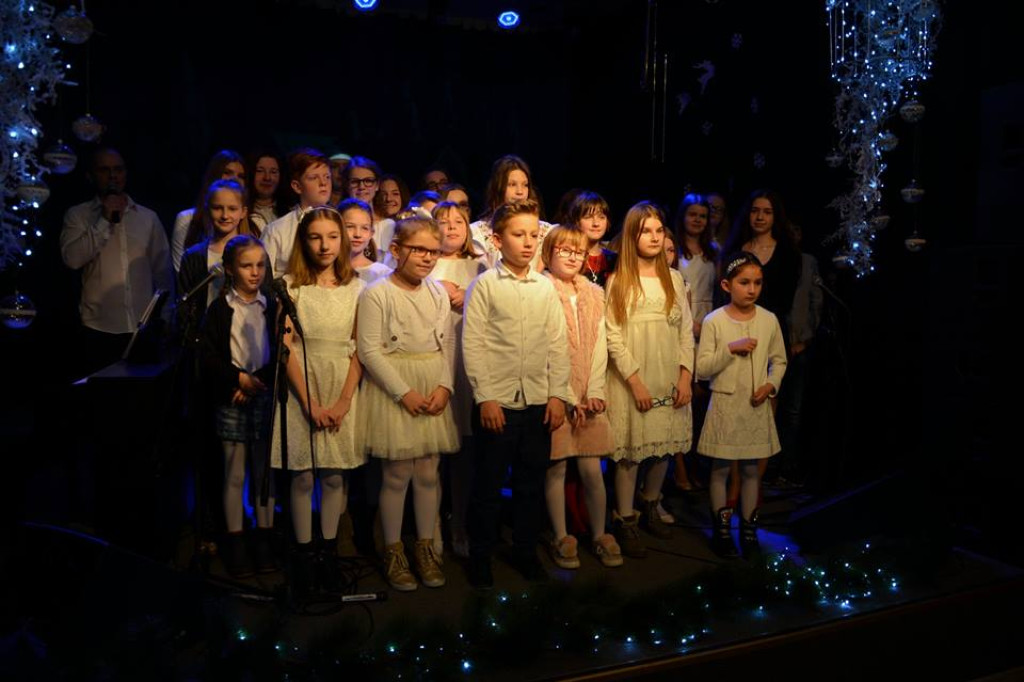 Wyjątkowy świąteczny koncert w Domu Kultury [wideo, zdjęcia]