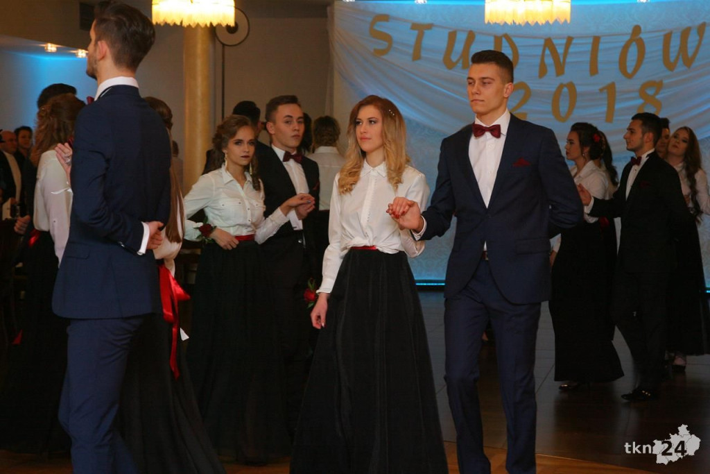 Relacja wideo: Studniówka I LO w Końskich z Czadomanem