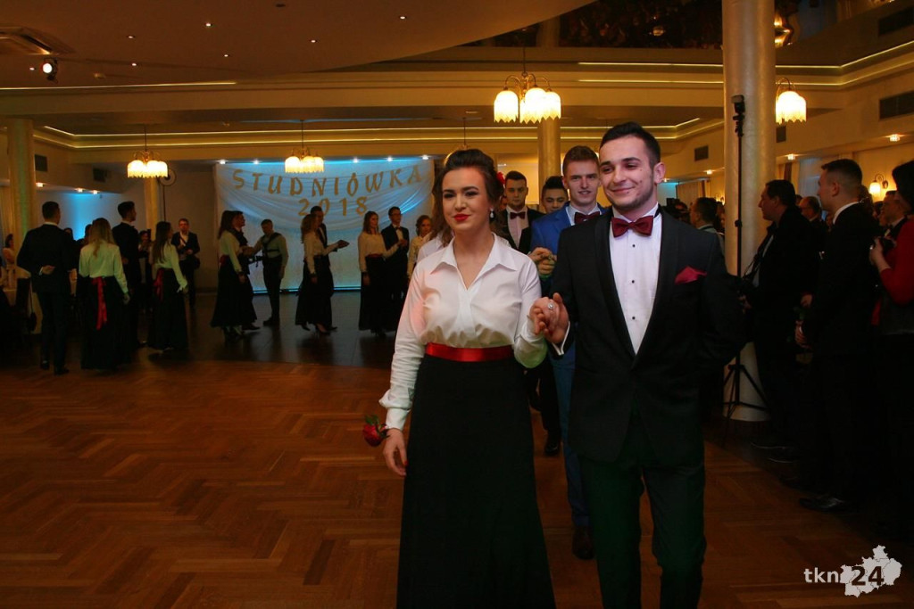 Relacja wideo: Studniówka I LO w Końskich z Czadomanem