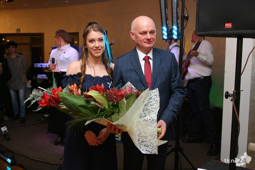 Relacja wideo: Studniówka I LO w Końskich z Czadomanem