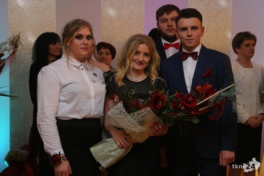 Relacja wideo: Studniówka I LO w Końskich z Czadomanem