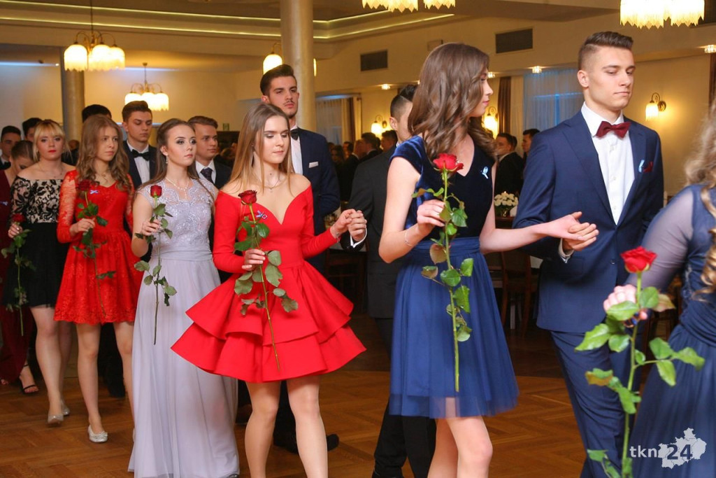 Relacja wideo: Studniówka I LO w Końskich z Czadomanem