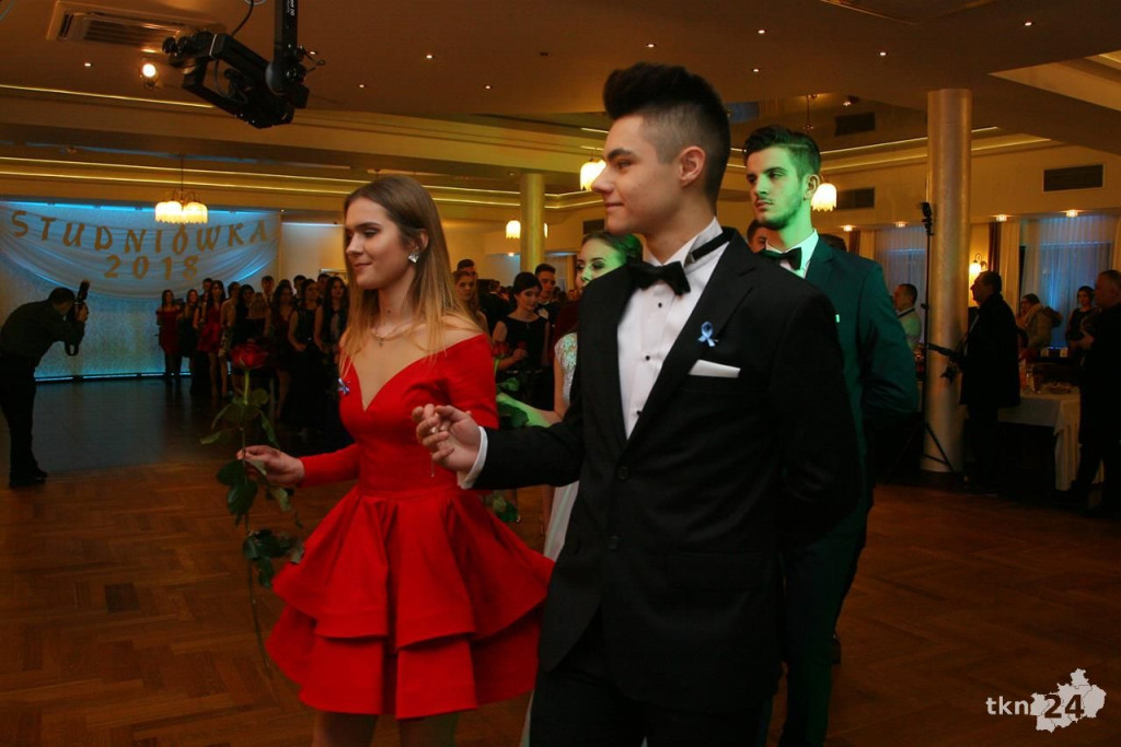Relacja wideo: Studniówka I LO w Końskich z Czadomanem