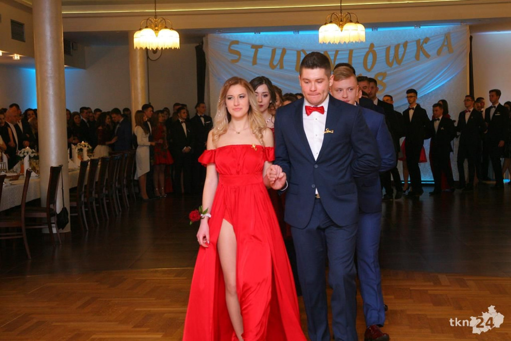 Relacja wideo: Studniówka I LO w Końskich z Czadomanem