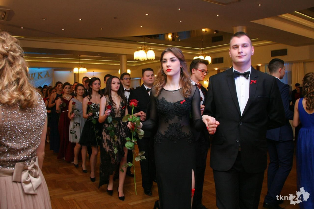 Relacja wideo: Studniówka I LO w Końskich z Czadomanem