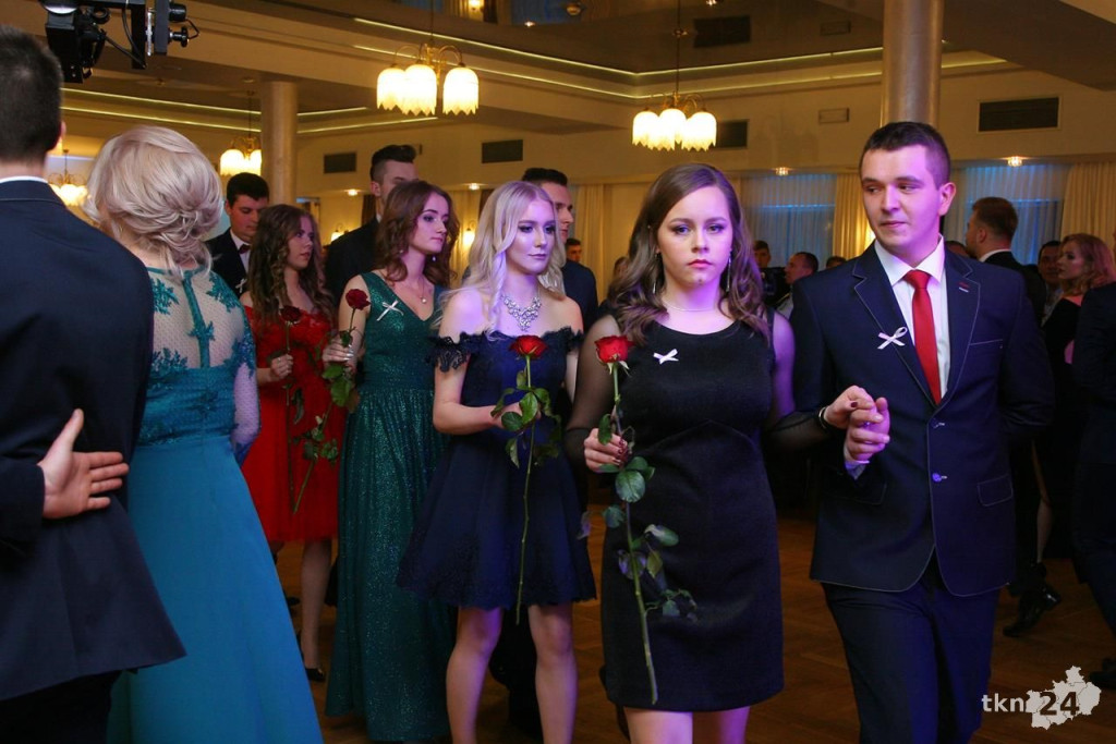 Relacja wideo: Studniówka I LO w Końskich z Czadomanem