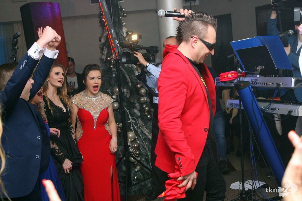 Relacja wideo: Studniówka I LO w Końskich z Czadomanem