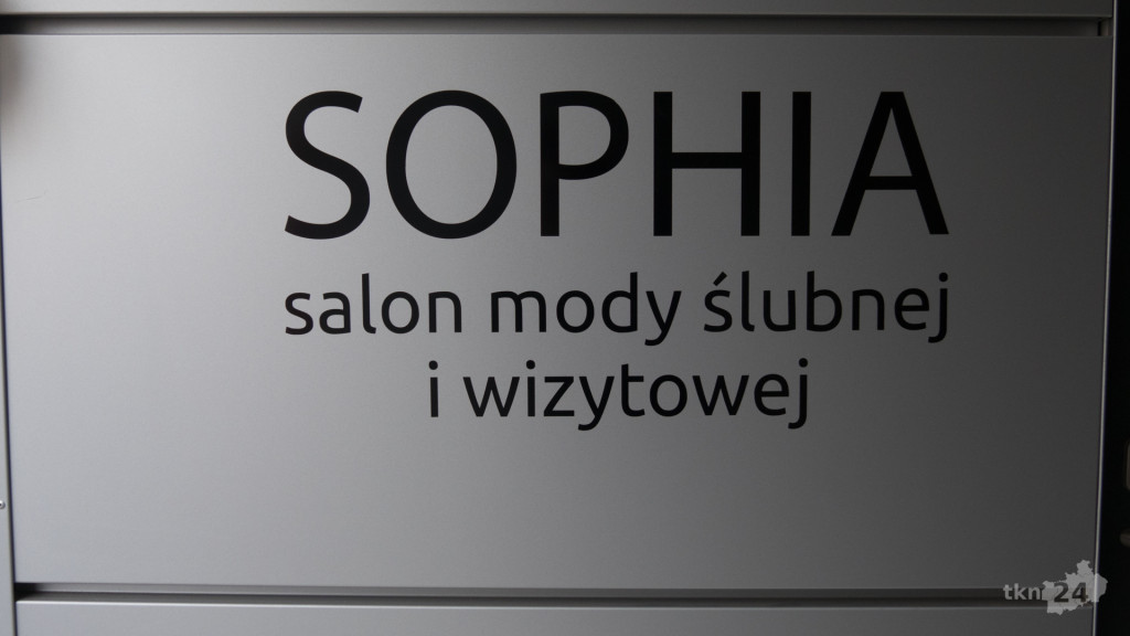 Młode małżeństwo otworzyło w Końskich salon mody ślubnej i wizytowej [zdjęcia]