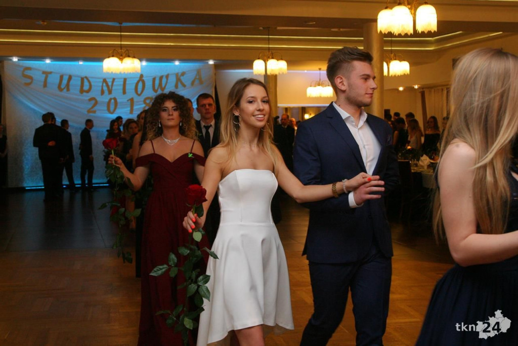 Studniówki 2018 w powiecie koneckim - podsumowanie [wideo, zdjęcia]