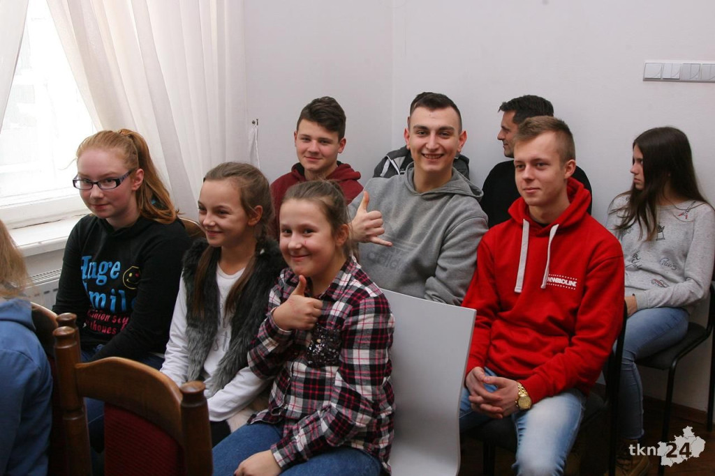 Grzegorz Tkaczyk promował swoją książkę w koneckiej bibliotece [wideo, zdjęcia]