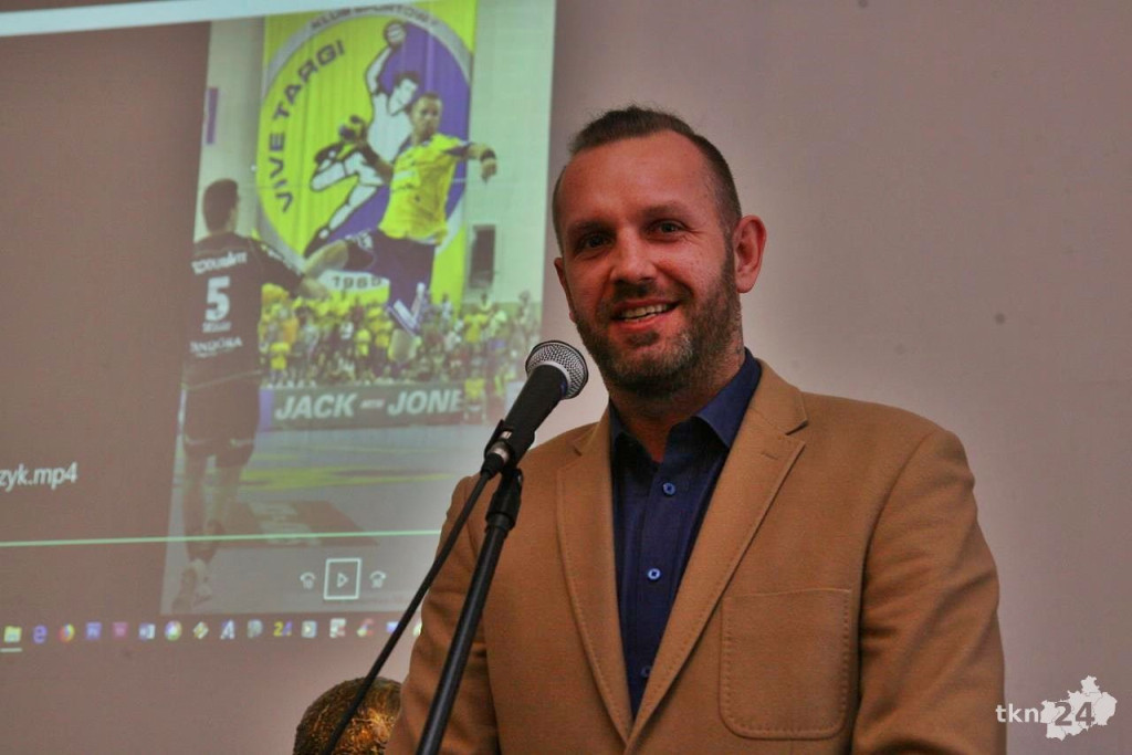 Grzegorz Tkaczyk promował swoją książkę w koneckiej bibliotece [wideo, zdjęcia]