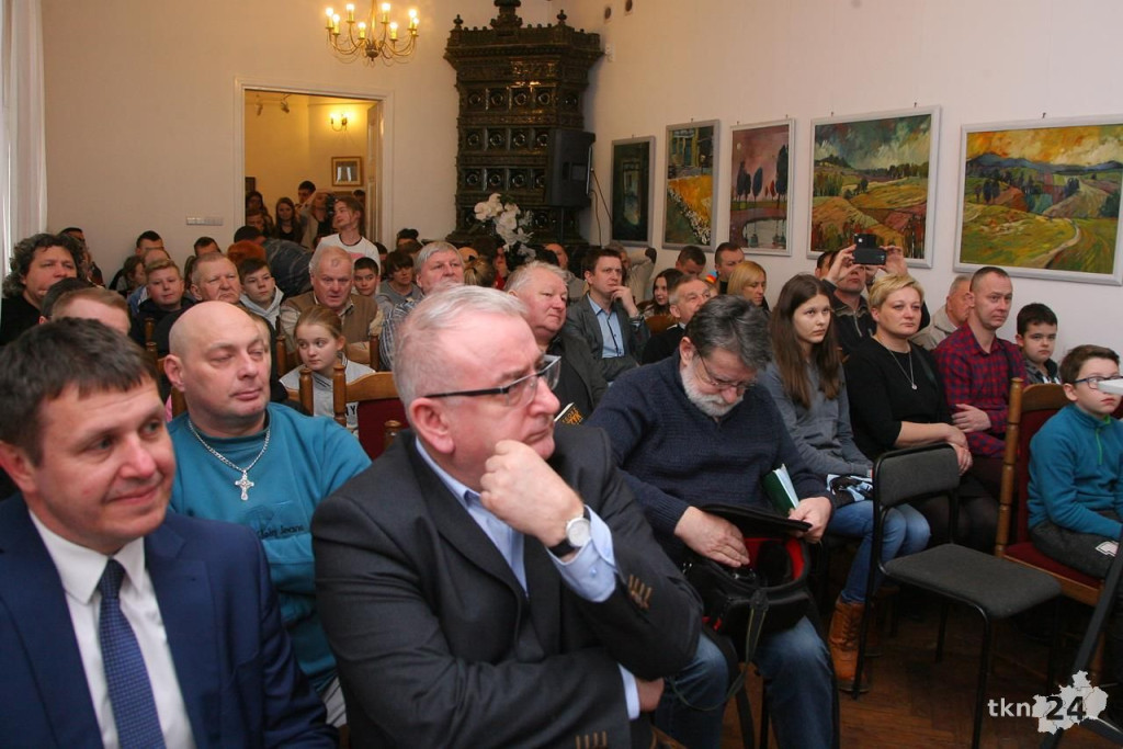 Grzegorz Tkaczyk promował swoją książkę w koneckiej bibliotece [wideo, zdjęcia]