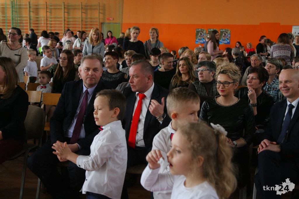 W Radoszycach świętowały Kobiety i... przedszkolaki! [wideo, zdjęcia]