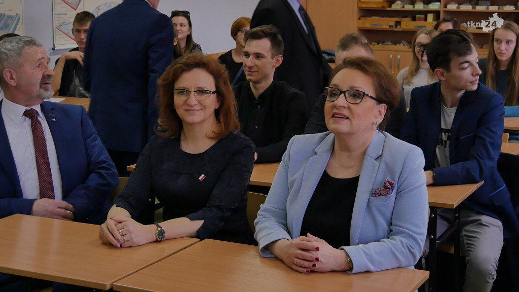 Minister Edukacji odwiedziła konecki Nowy Ogólniak [zdjęcia, wideo]
