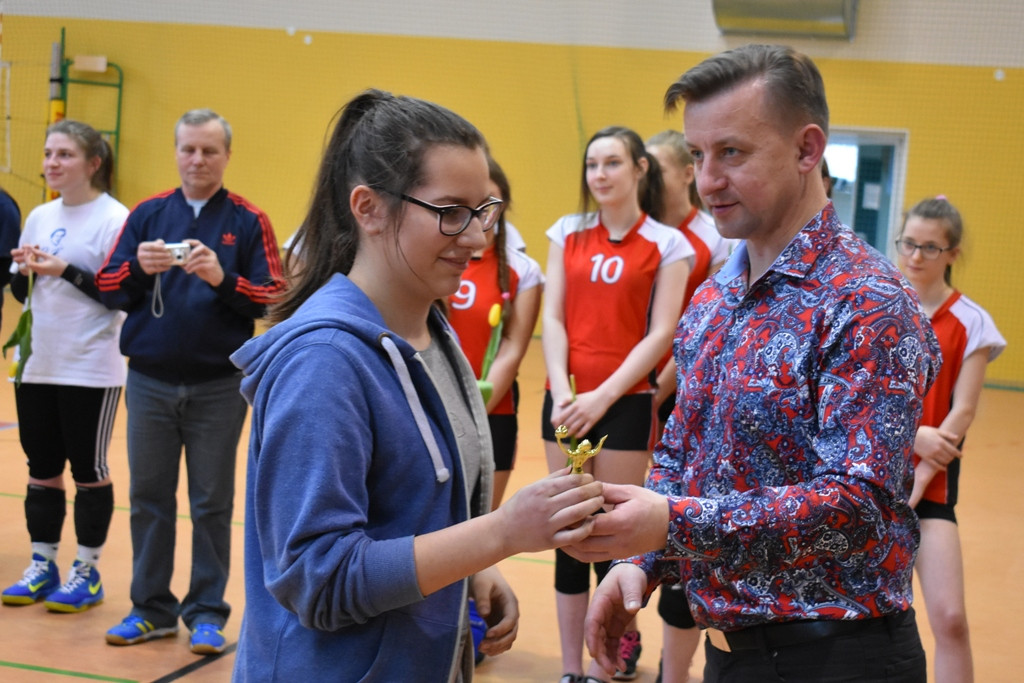 Sportowy Dzień Kobiet odbył się w Fałkowie [wideo, zdjęcia]
