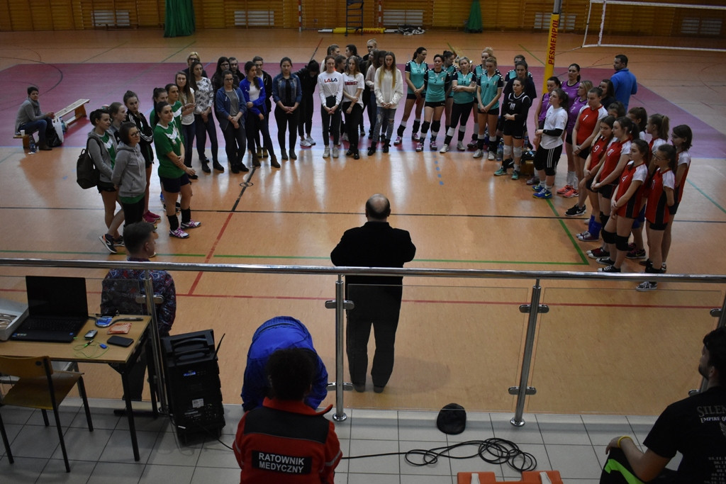 Sportowy Dzień Kobiet odbył się w Fałkowie [wideo, zdjęcia]