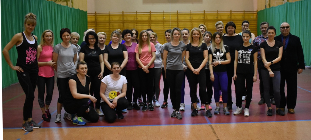 Sportowy Dzień Kobiet odbył się w Fałkowie [wideo, zdjęcia]