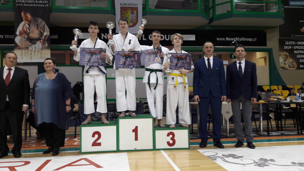 Koneccy karatecy z medalami w Krośnie [zdjęcia]
